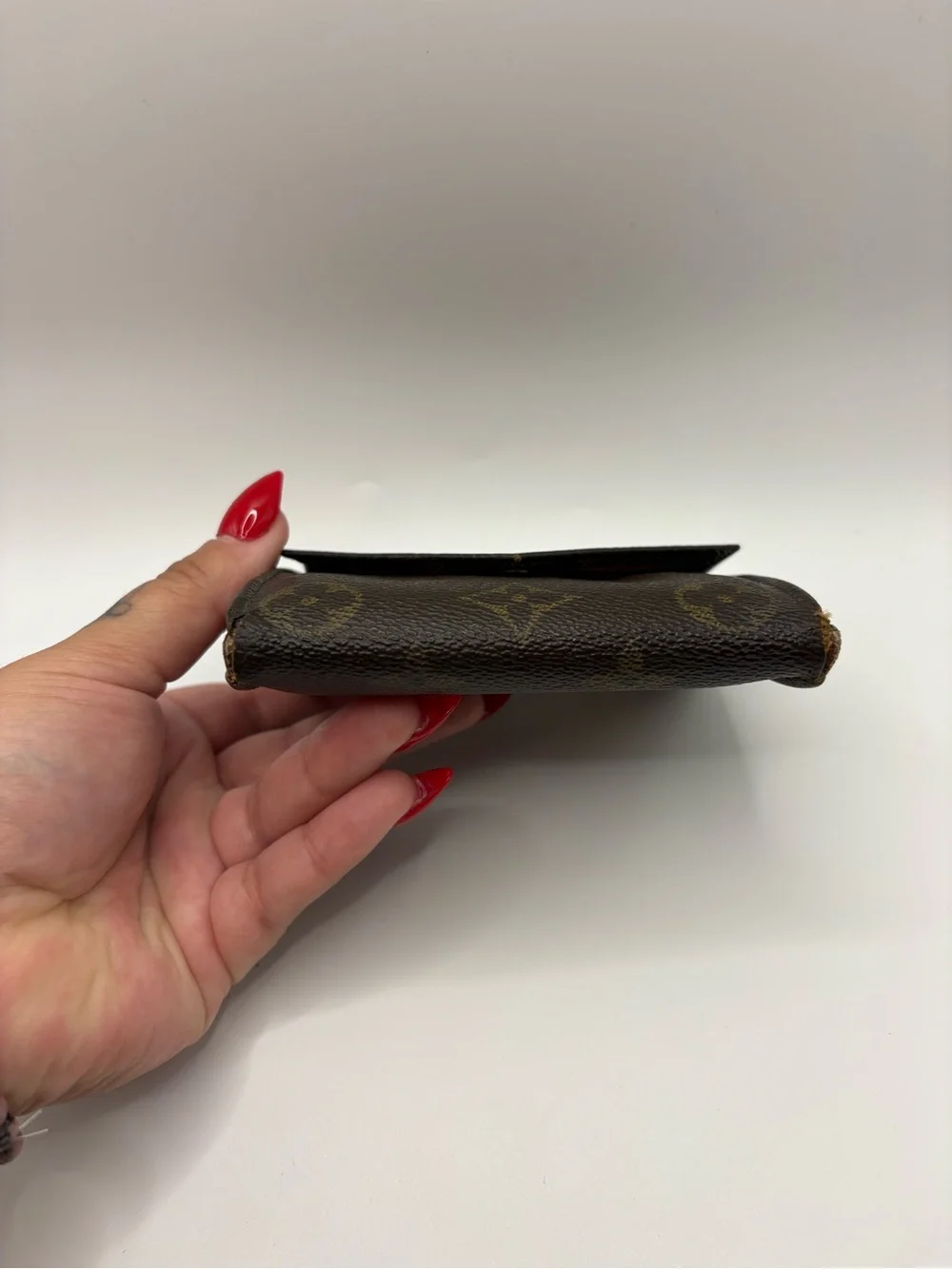 Louis Vuitton compact envelope